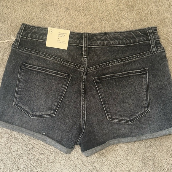 Universal Thread shorts - Picture 2 of 4